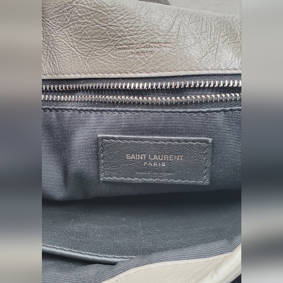 YSL Niki Medium crinkled leather shoulder bag - Picture 4 of 9